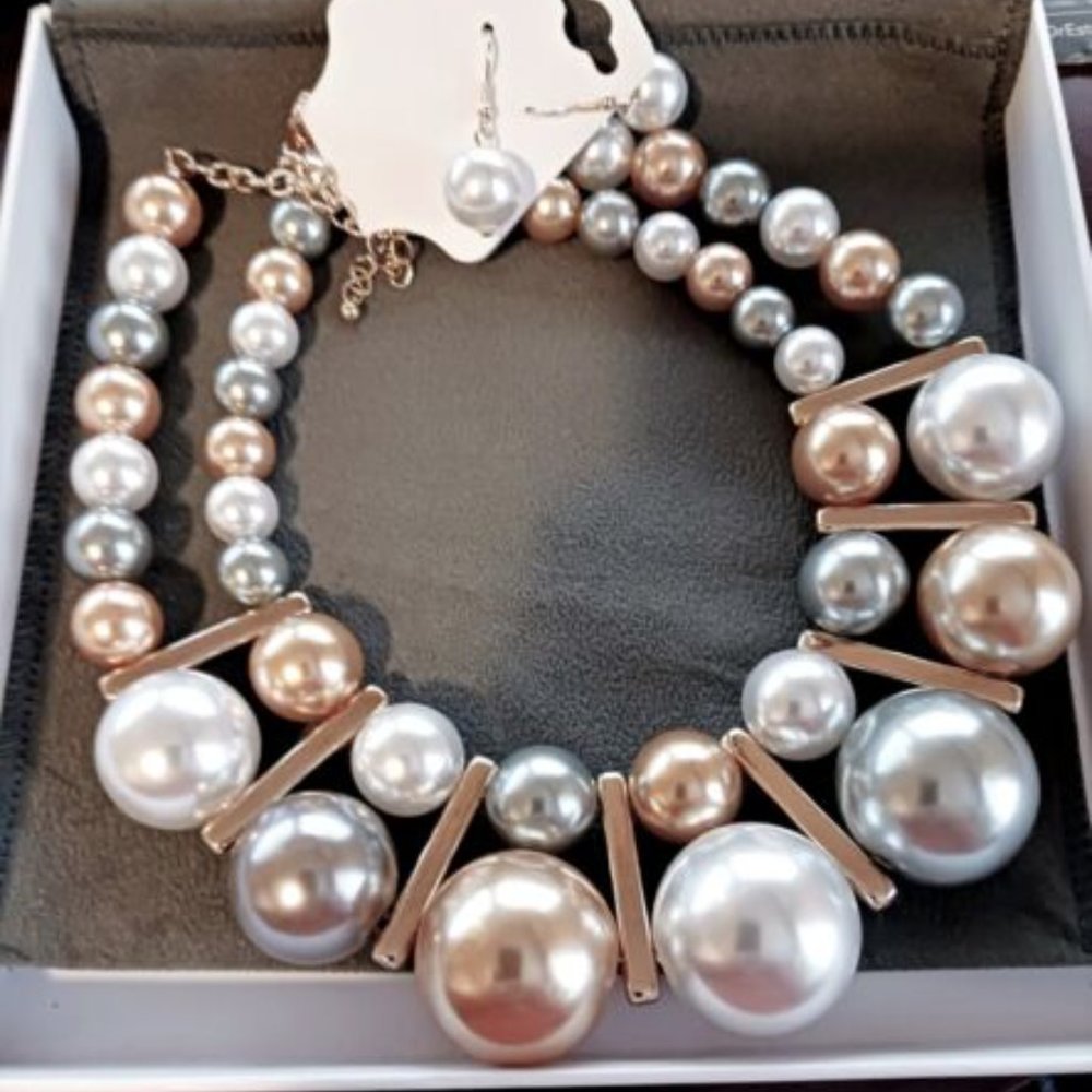 NEW Multicolored Pearl Necklace with Gift Box & Suede Bag